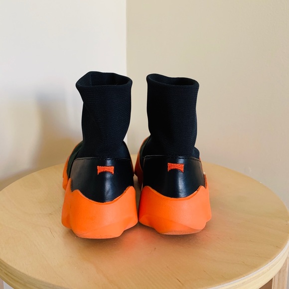 CAMPER - Picture 3 of 5